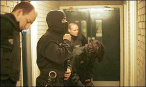 _38507649_drug300.jpg